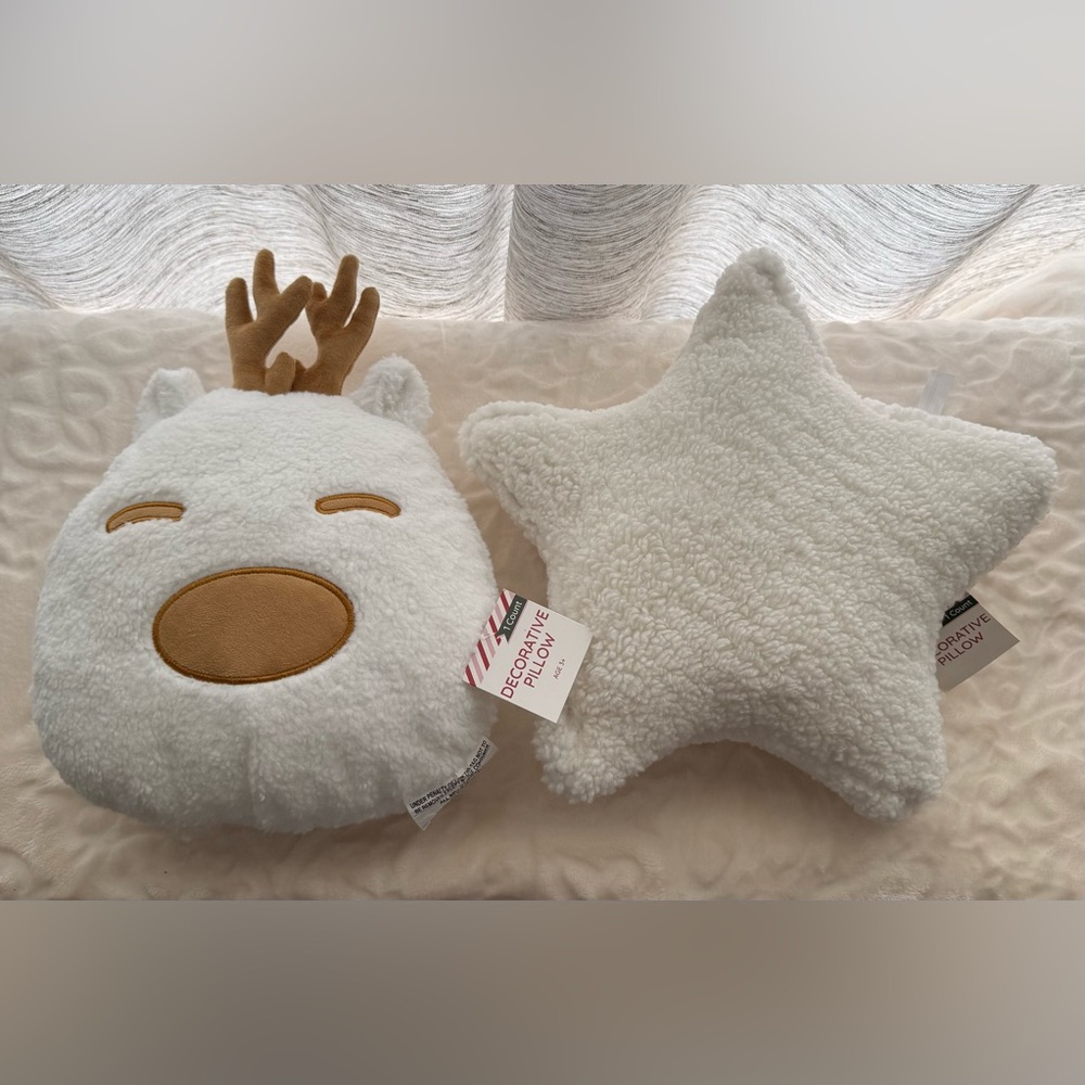 White Reindeer and Star Plush Pillow Set